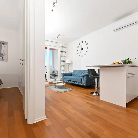 Διαμέρισμα Comfort With Parking & View Σπλιτ
